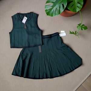 🏁 SOLD 🏁 House of Harlow 1960 Green Two-Piece Dress